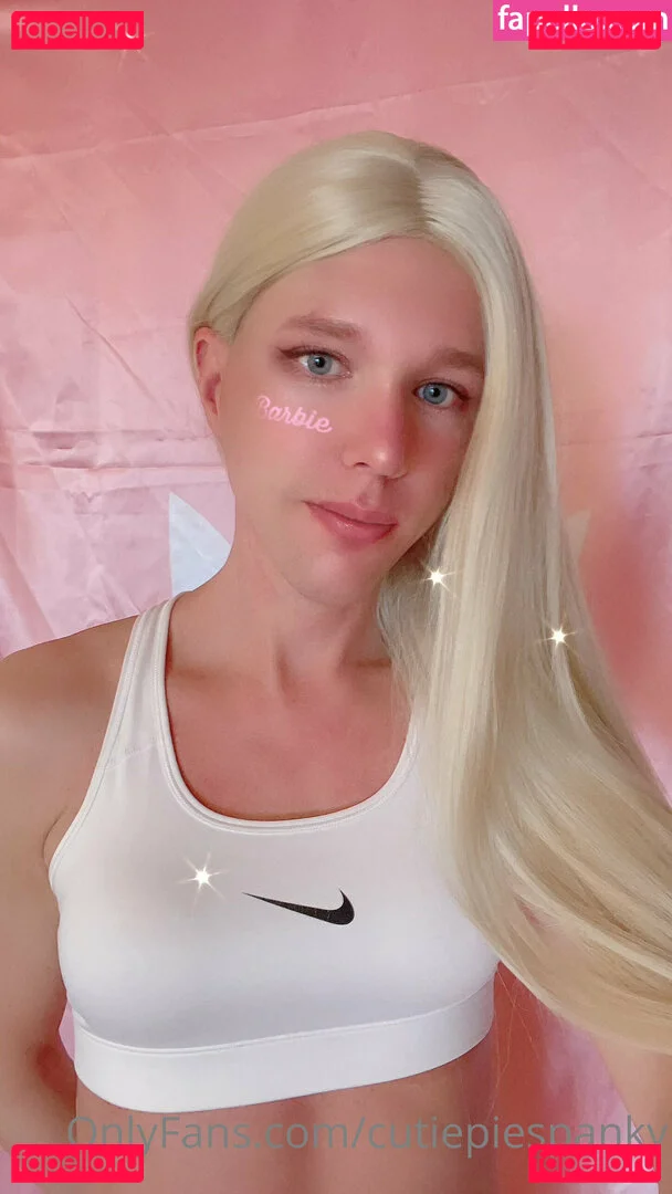 emiliaxsweden Onlyfans Photo Gallery 