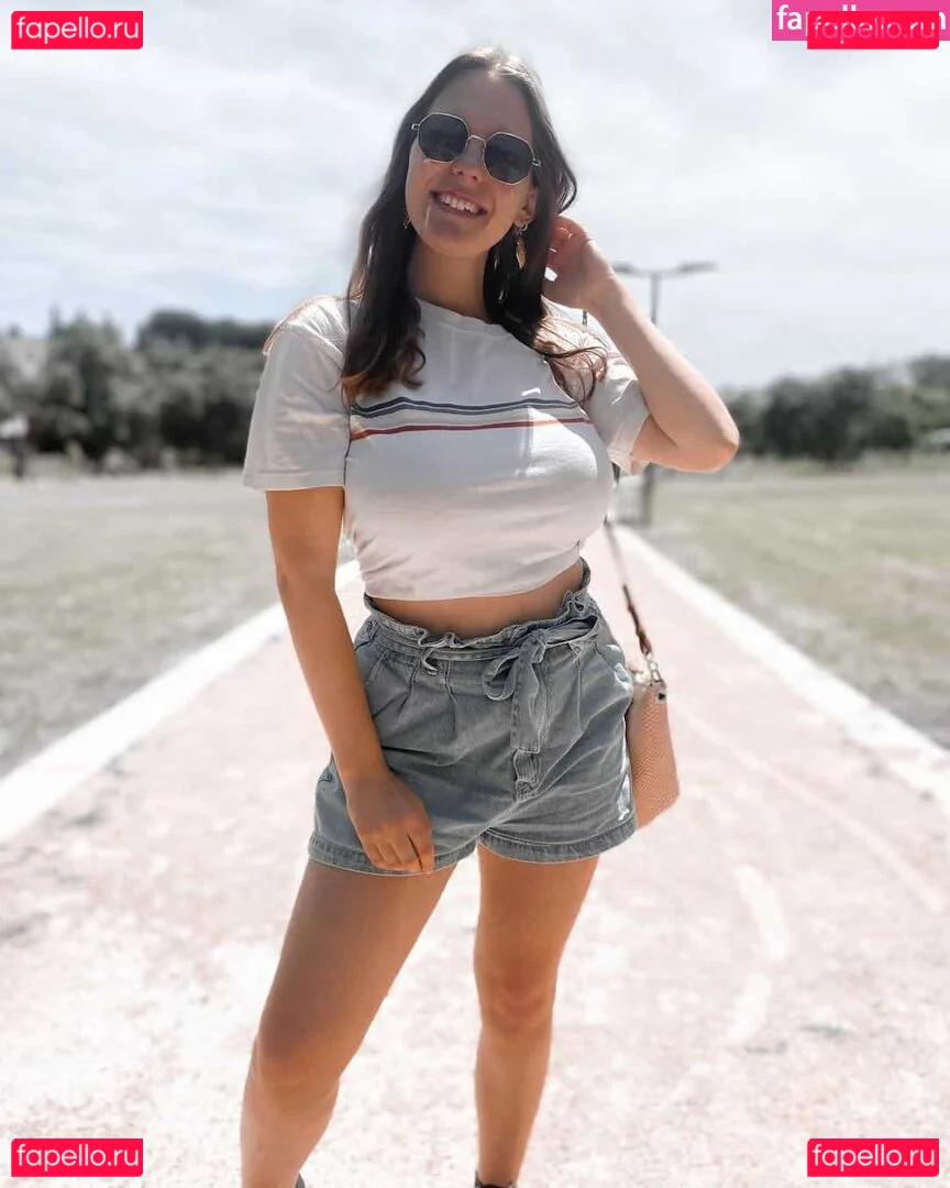 Leandra Lopes Onlyfans Photo Gallery 