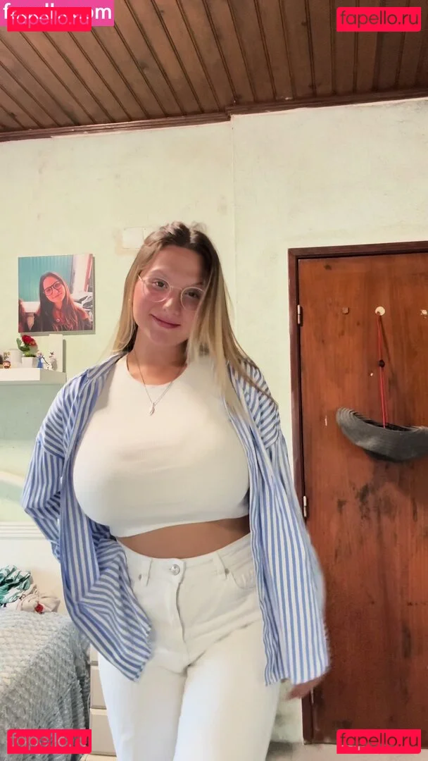 Leandra Lopes Onlyfans Photo Gallery 