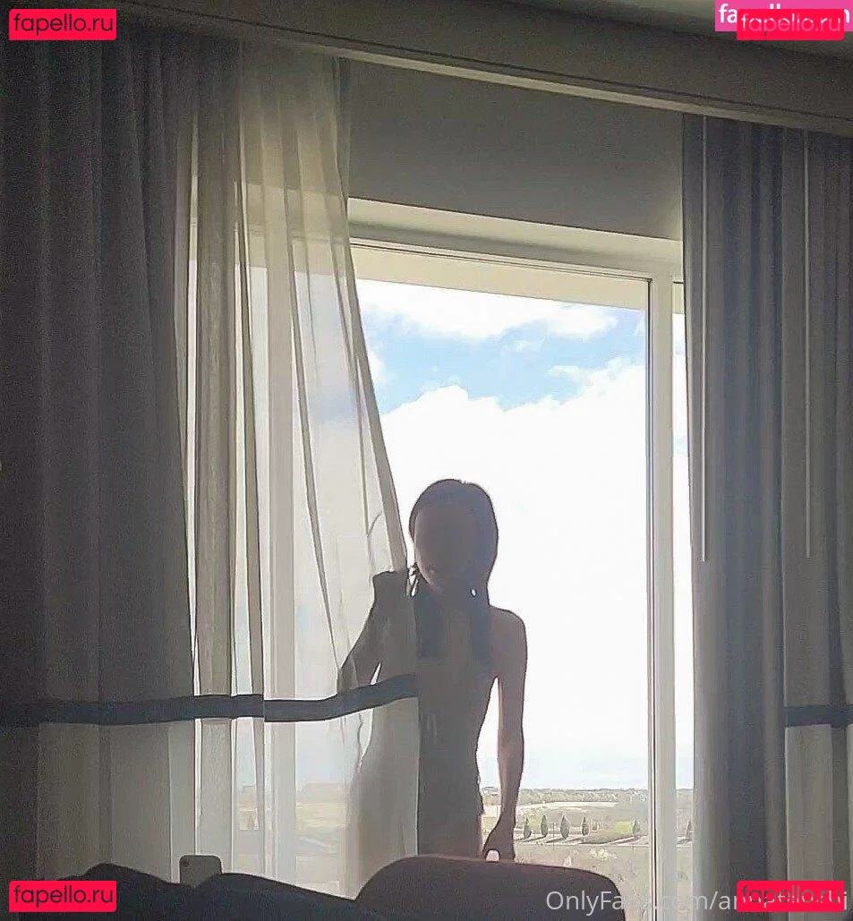 annatenshi Onlyfans Photo Gallery 