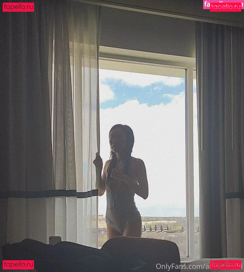 annatenshi Onlyfans Photo Gallery 