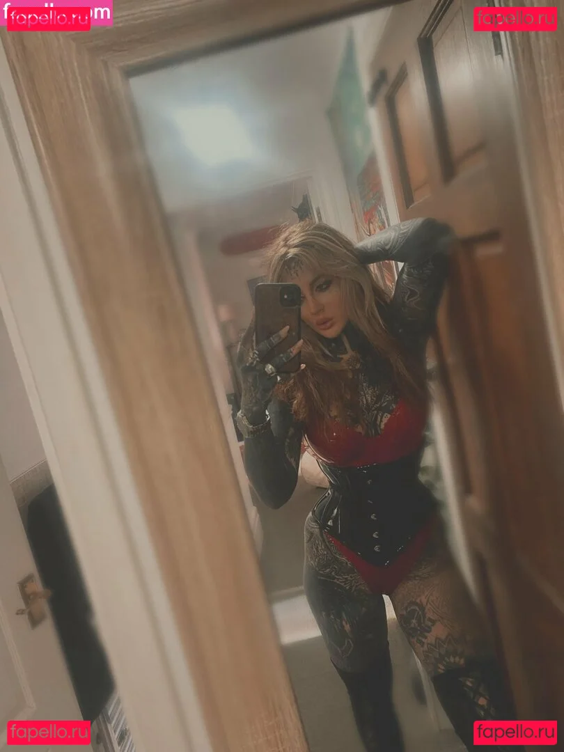 SophieWilde Onlyfans Photo Gallery 