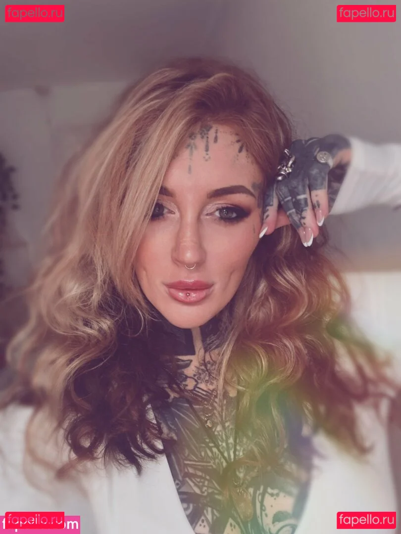 SophieWilde Onlyfans Photo Gallery 