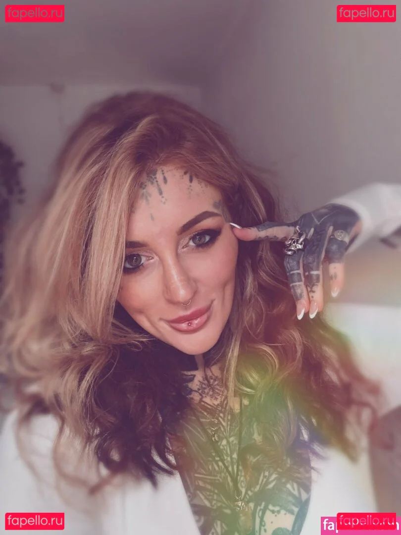 SophieWilde Onlyfans Photo Gallery 