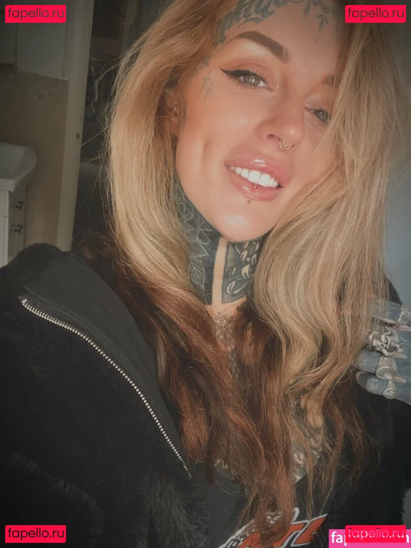 SophieWilde Onlyfans Photo Gallery 