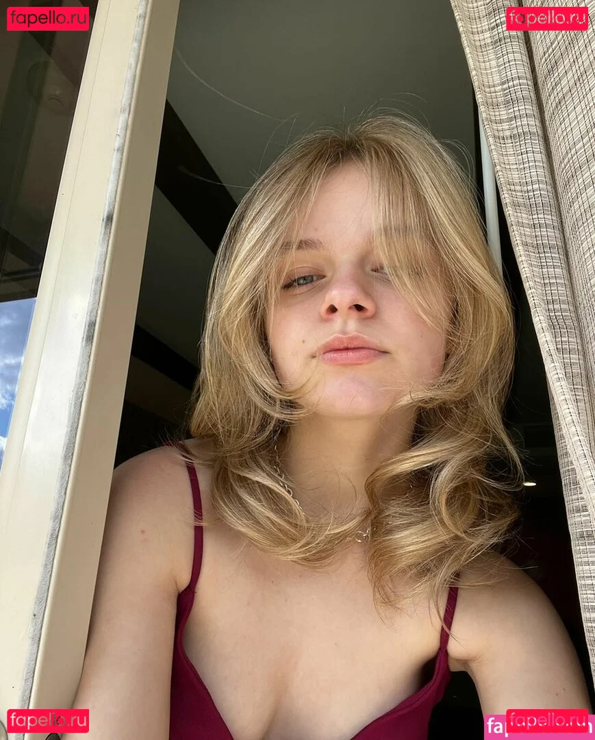 Kylie Rogers Onlyfans Photo Gallery 