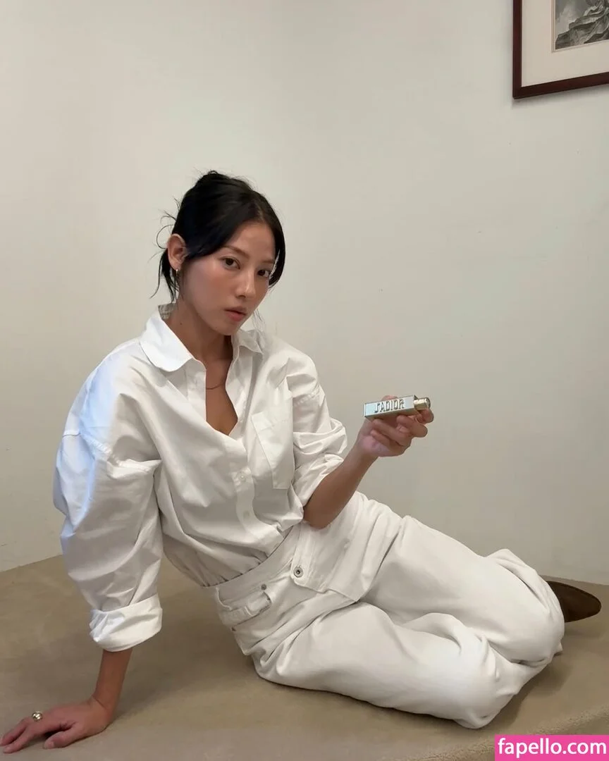 Jeon Jisu Onlyfans Photo Gallery 