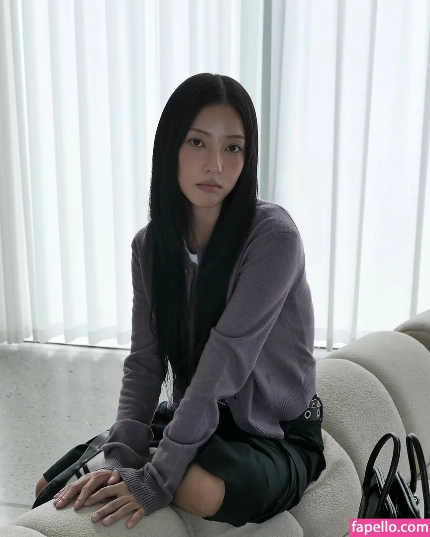 Jeon Jisu Onlyfans Photo Gallery 