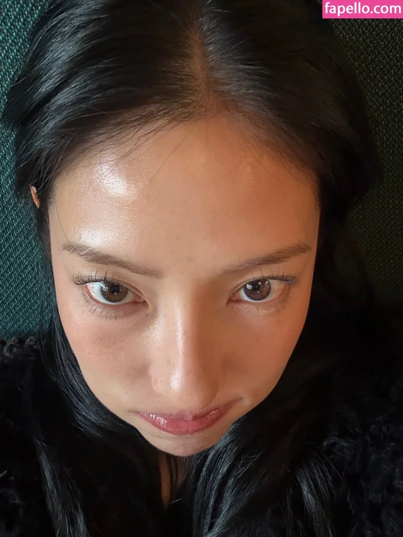 Jeon Jisu Onlyfans Photo Gallery 