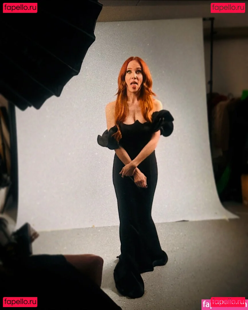 Simone Simons Onlyfans Photo Gallery 