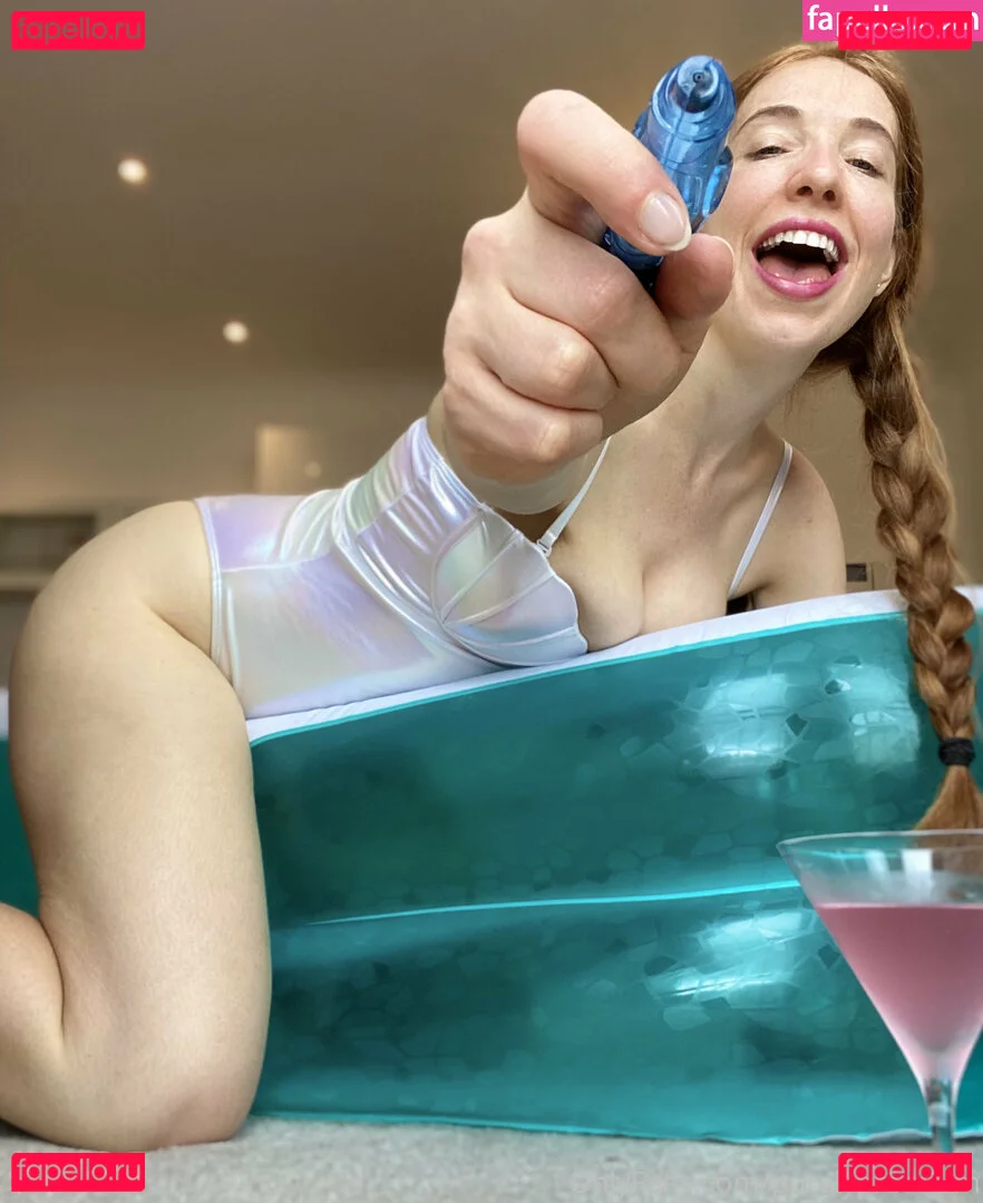 redbuns Onlyfans Photo Gallery 