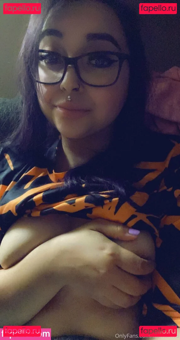 korinam18 Onlyfans Photo Gallery 