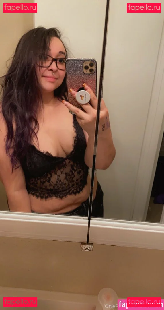 korinam18 Onlyfans Photo Gallery 