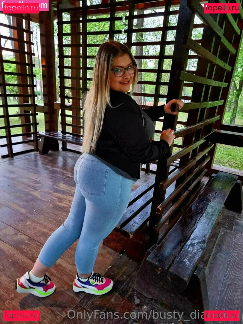 busty_diamond Onlyfans Photo Gallery 