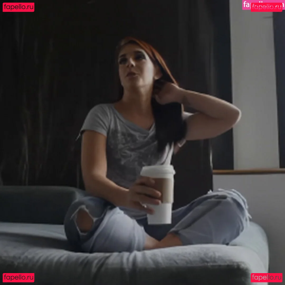 Mischa Brooks Onlyfans Photo Gallery 