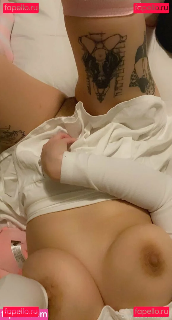 uyruu Onlyfans Photo Gallery 