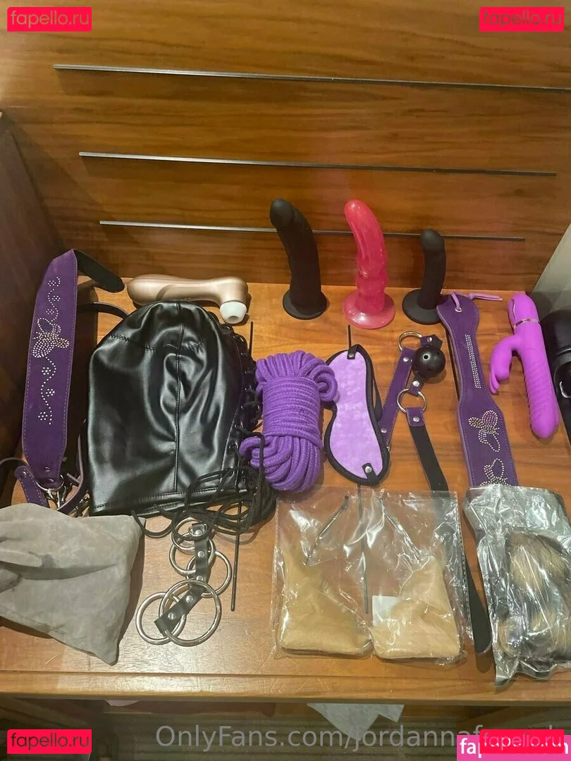 jordannafoxxuk Onlyfans Photo Gallery 