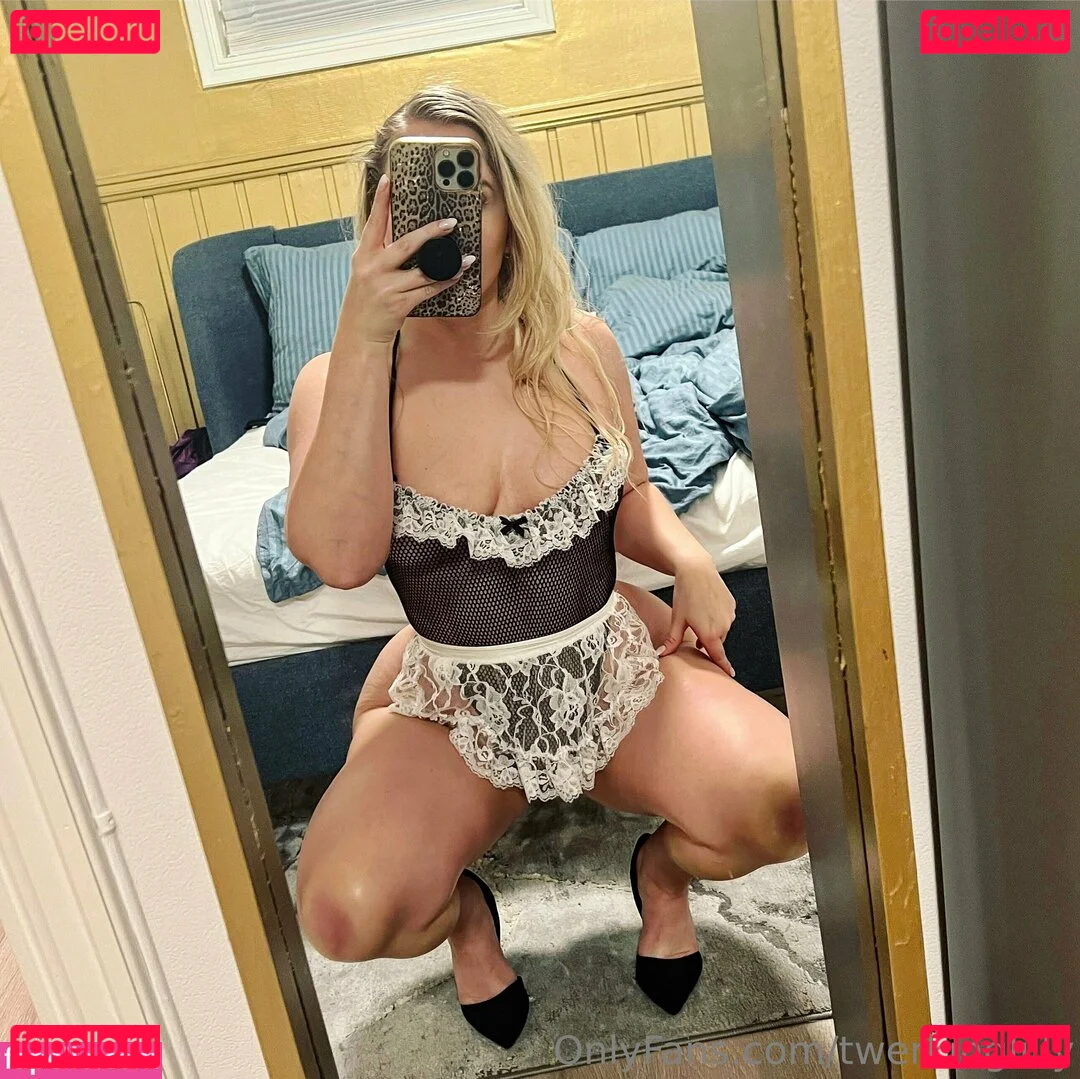 twerkinglilly Onlyfans Photo Gallery 