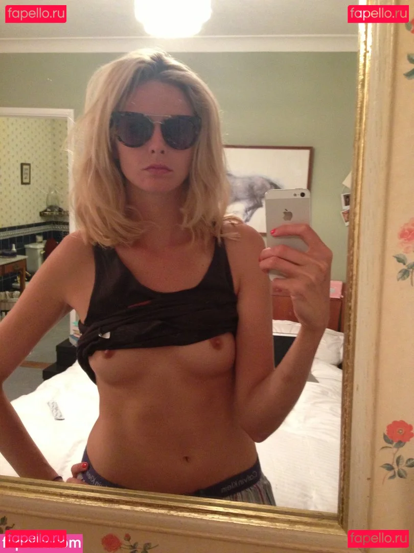 Tamsin Egerton Onlyfans Photo Gallery 