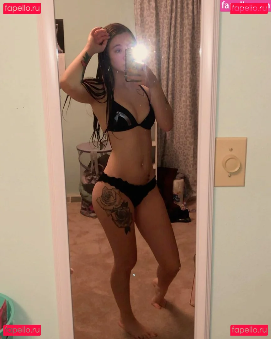 Kayla Wire Onlyfans Photo Gallery 