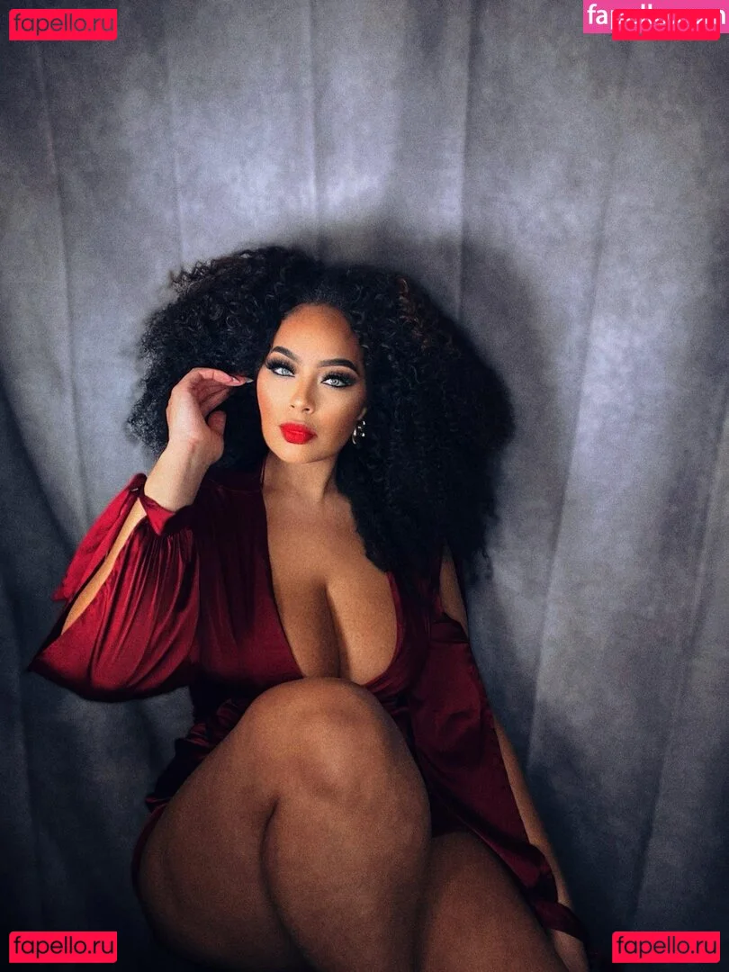 Lovesirensong Onlyfans Photo Gallery 