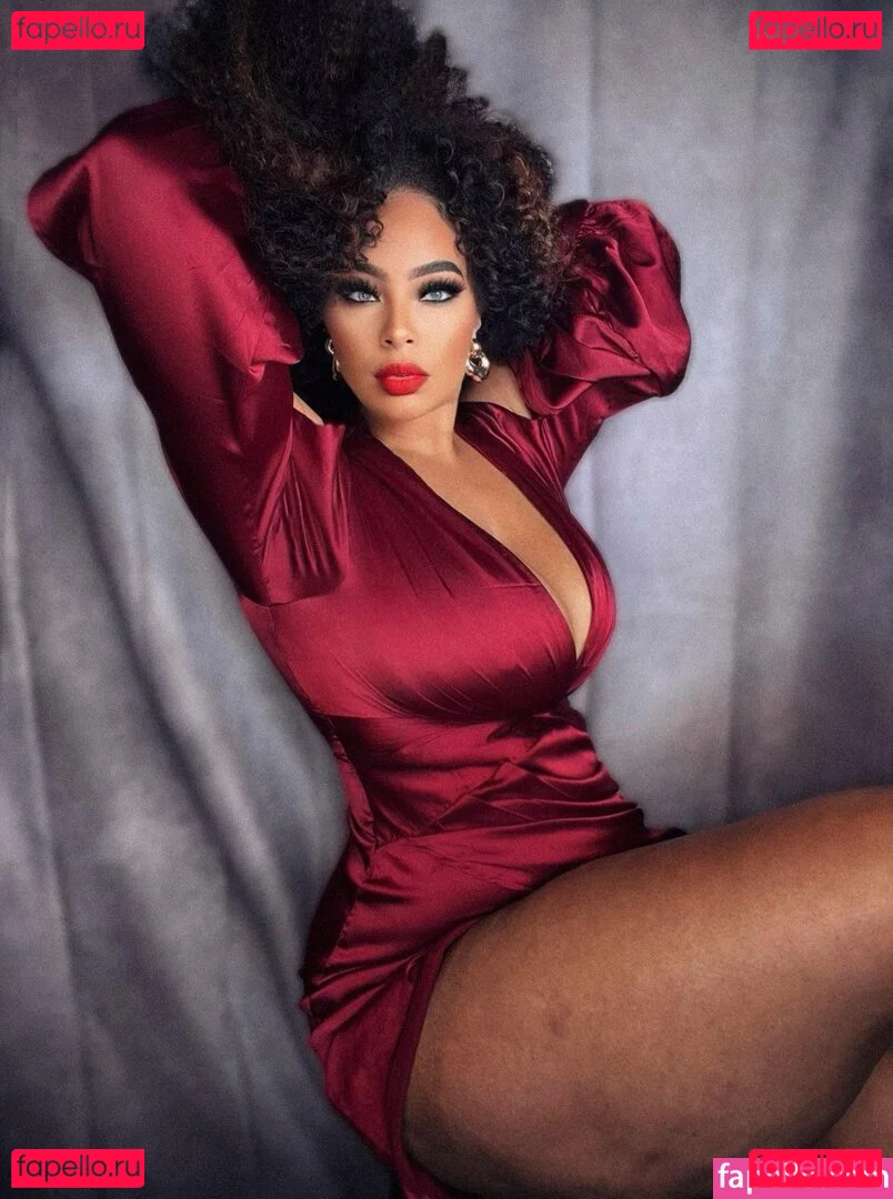 Lovesirensong Onlyfans Photo Gallery 