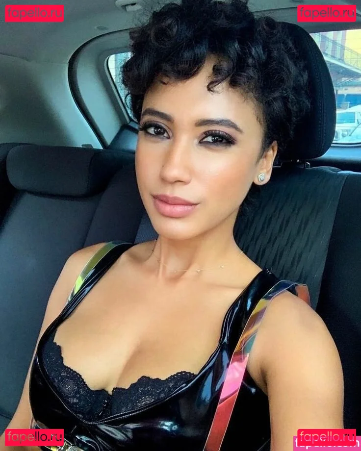 Andy Allo Onlyfans Photo Gallery 