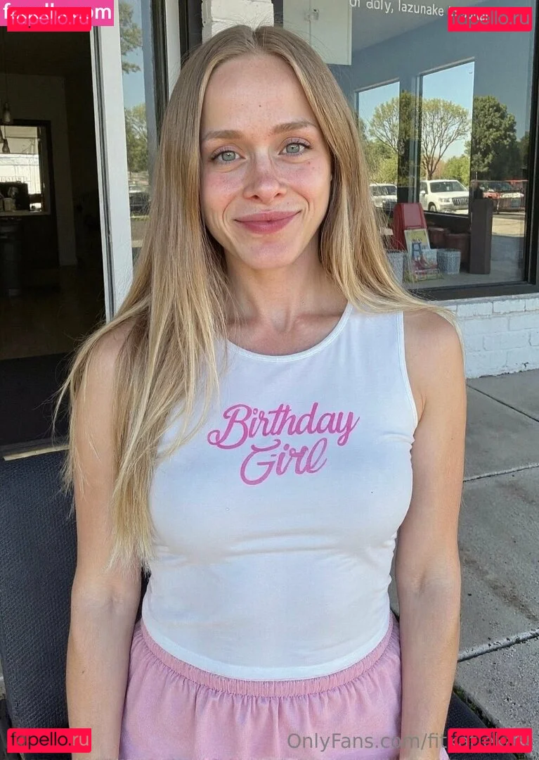 fitkatiekarr Onlyfans Photo Gallery 