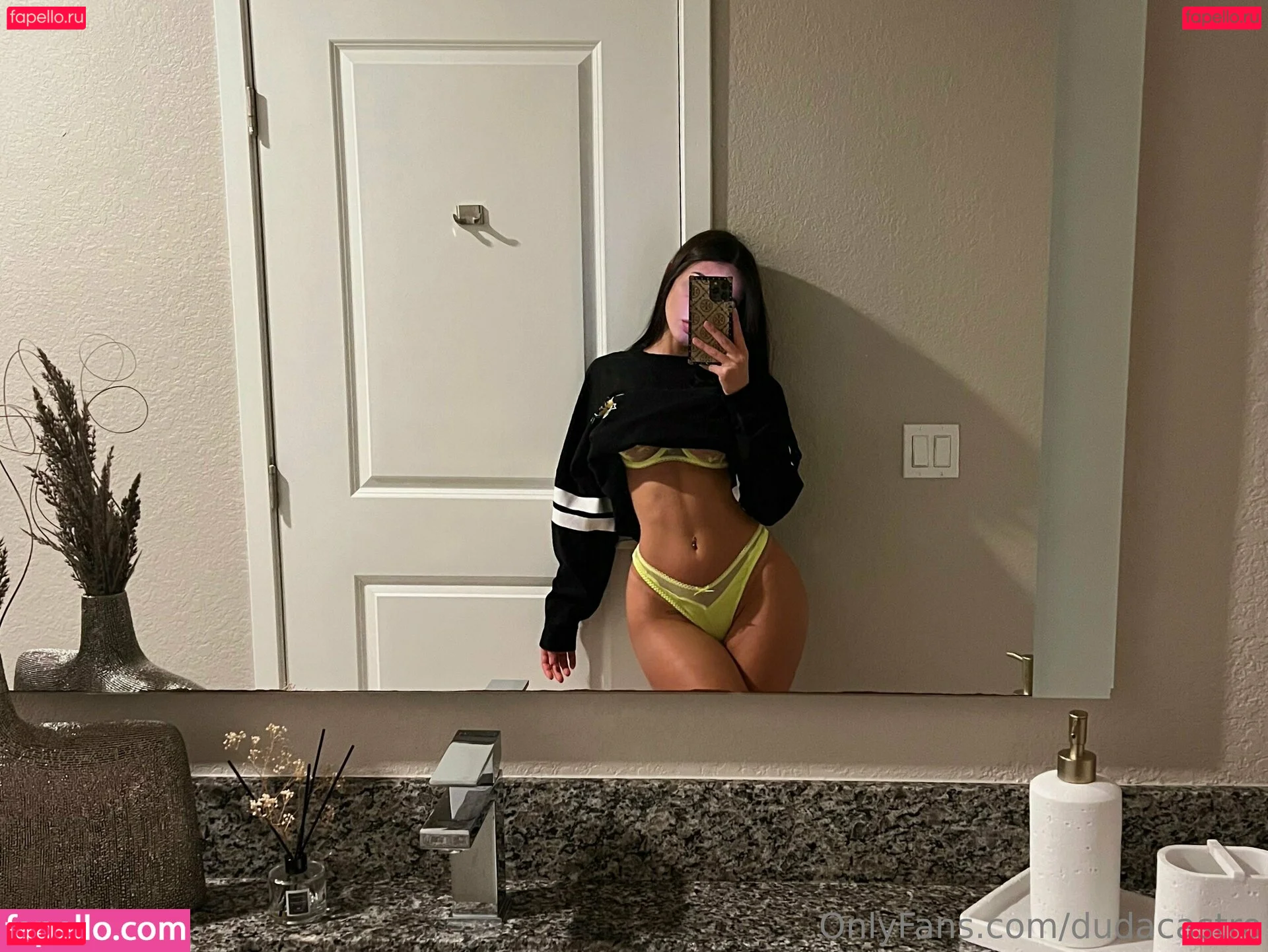 Duda Castro Onlyfans Photo Gallery 