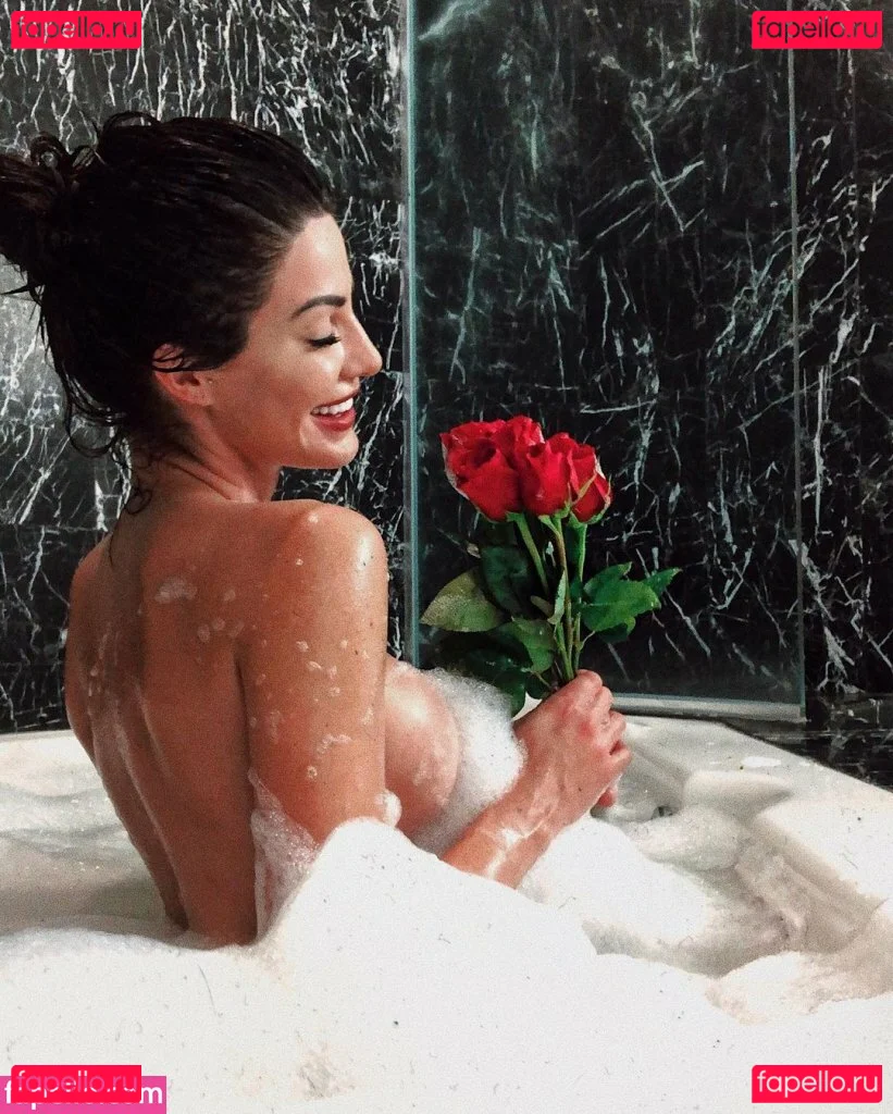 Duda Castro Onlyfans Photo Gallery 