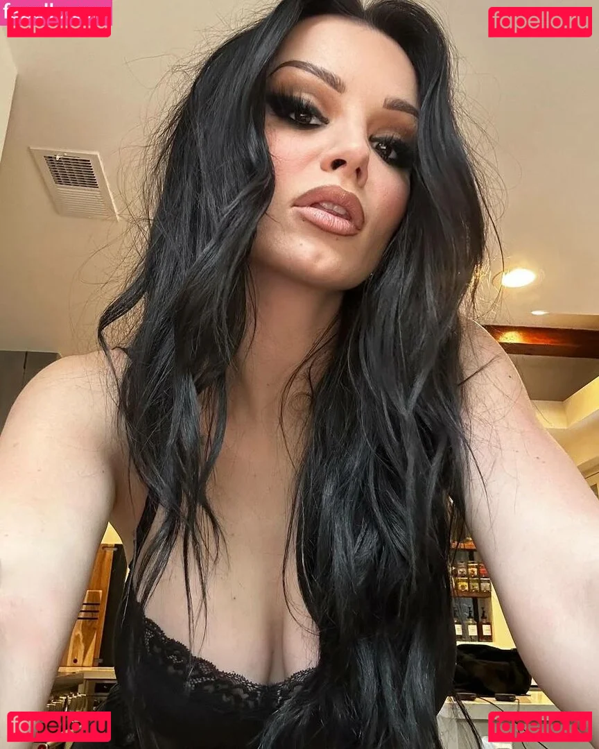PaigeWWE Onlyfans Photo Gallery 