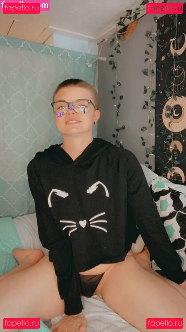 Spellbound Onlyfans Photo Gallery 