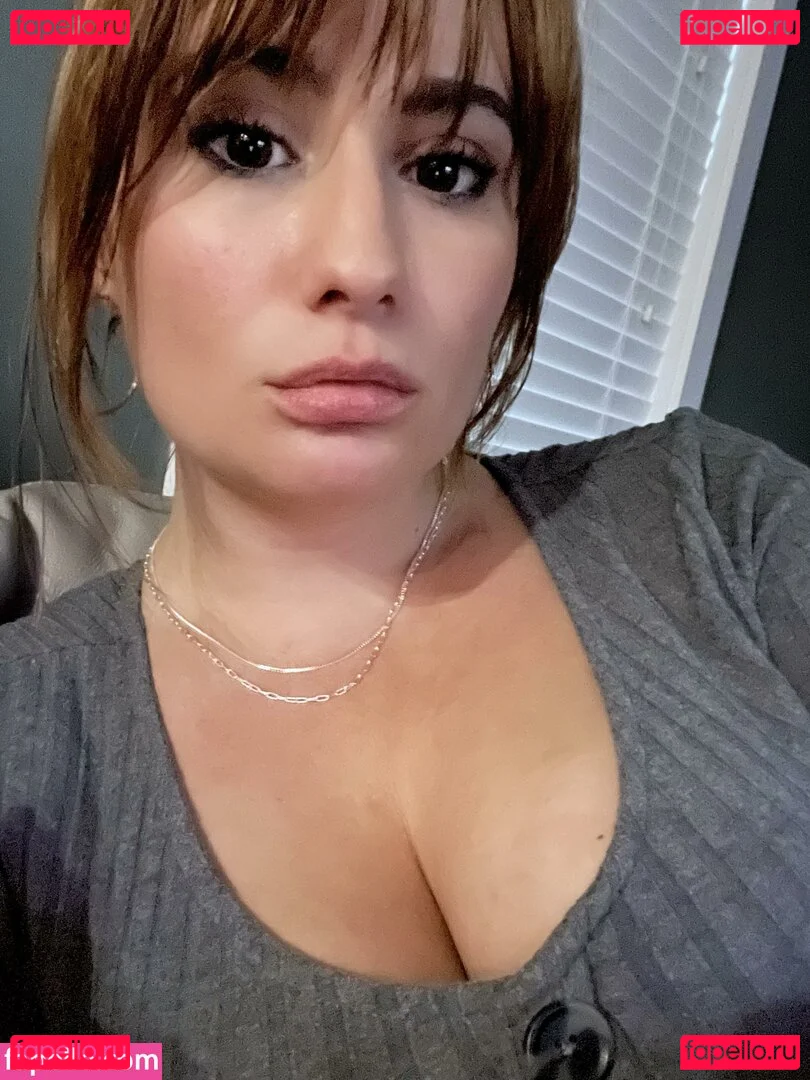 LillyBehave Onlyfans Photo Gallery 