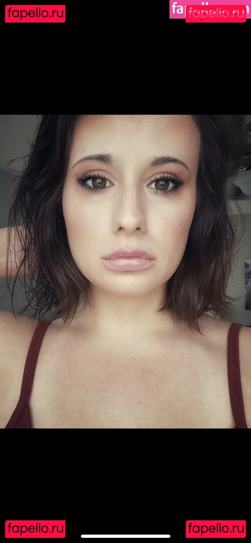 LillyBehave Onlyfans Photo Gallery 