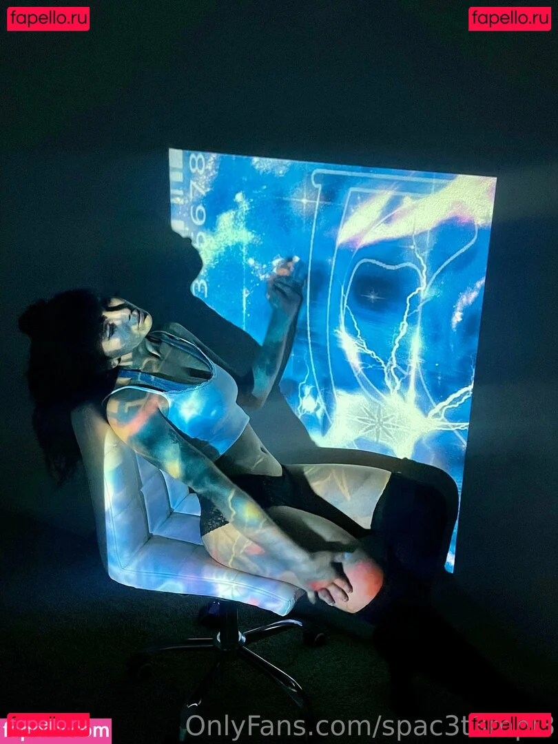 spac3t3mpl3 Onlyfans Photo Gallery 