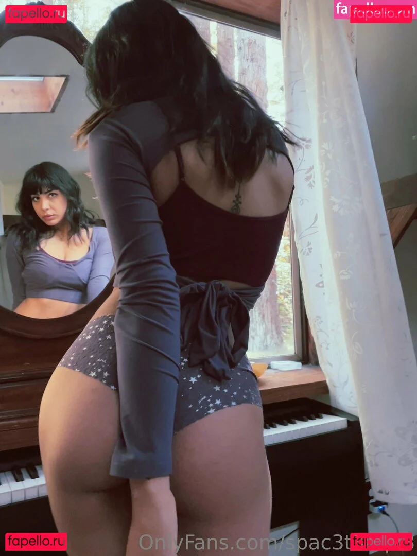 spac3t3mpl3 Onlyfans Photo Gallery 