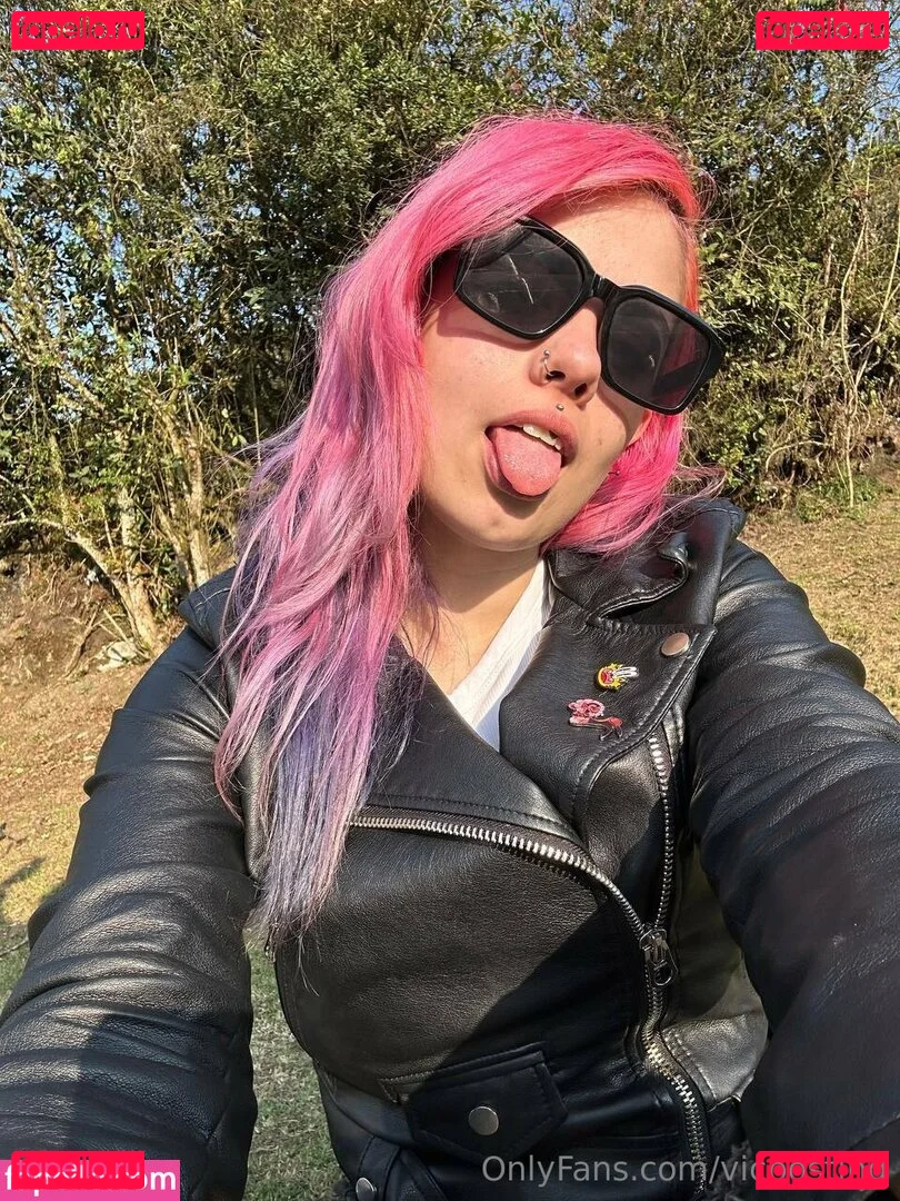 vicposting Onlyfans Photo Gallery 