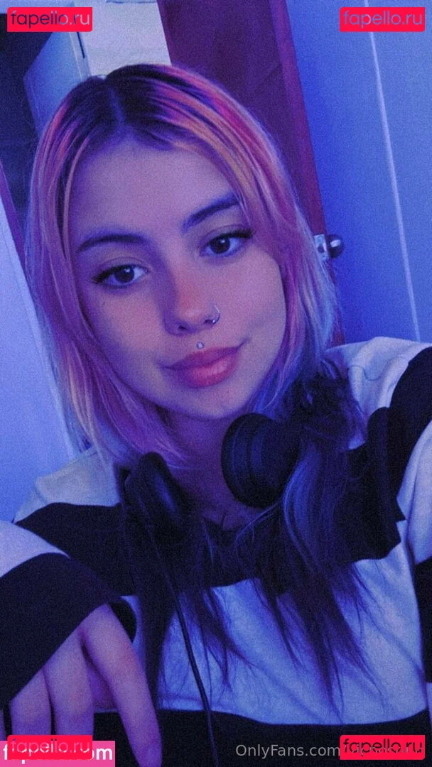 vicposting Onlyfans Photo Gallery 