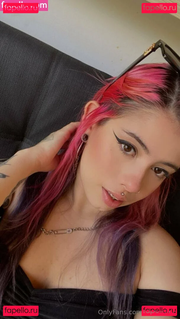 vicposting Onlyfans Photo Gallery 