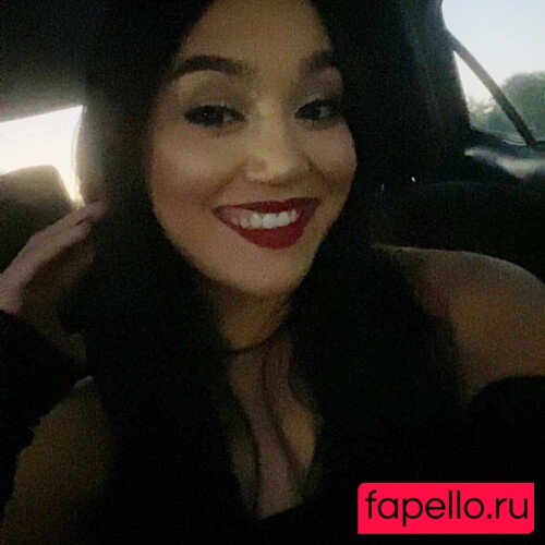 Roxanne Perez Onlyfans Photo Gallery 