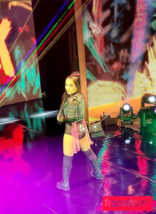 Roxanne Perez Onlyfans Photo Gallery 