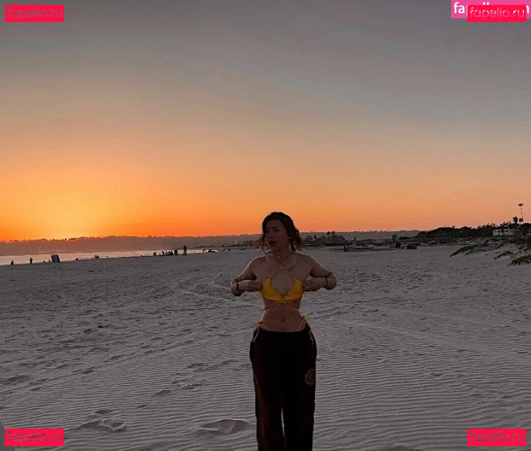 itsrumoonn Onlyfans Photo Gallery 