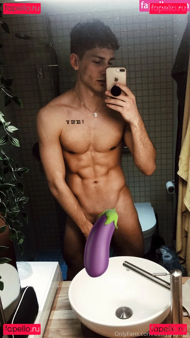 battyboyfree Onlyfans Photo Gallery 