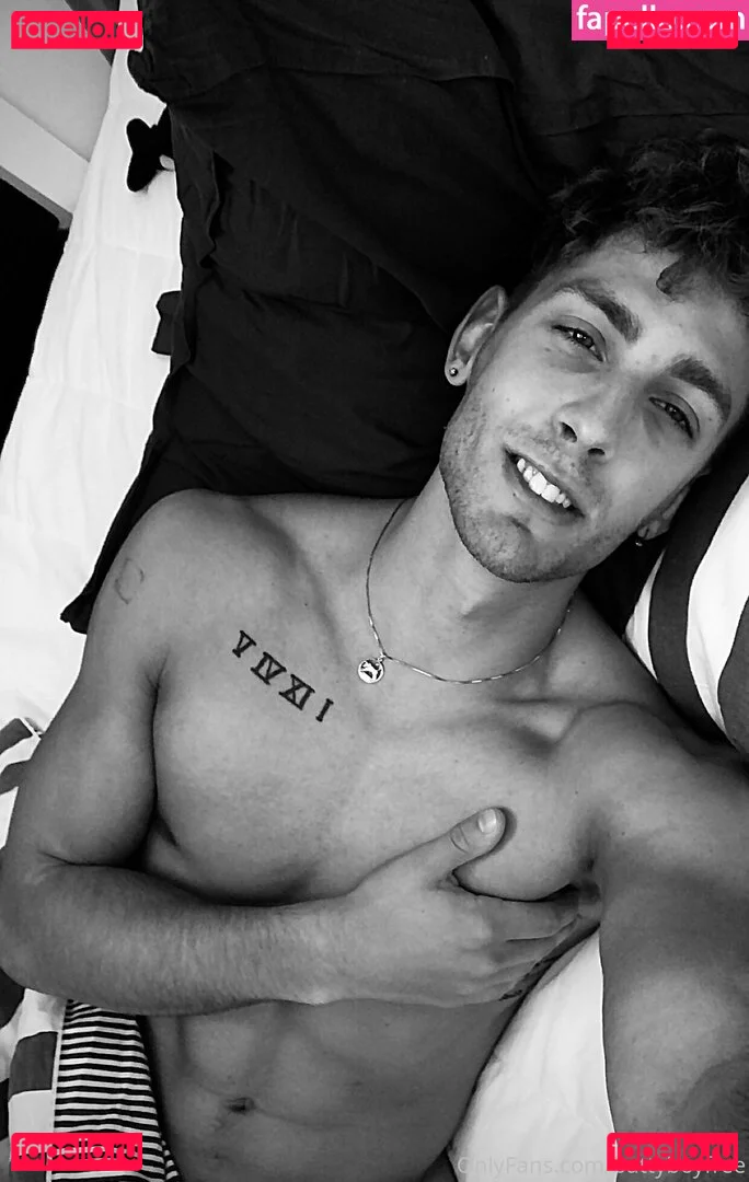 battyboyfree Onlyfans Photo Gallery 