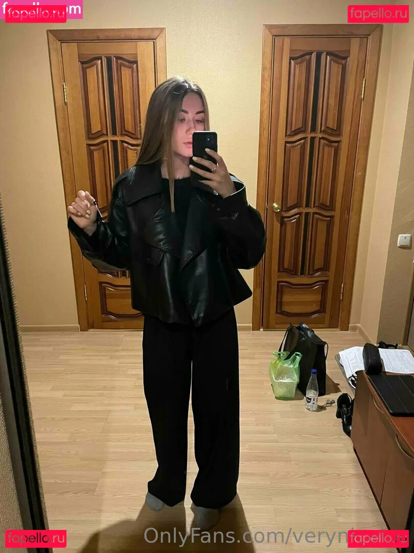 veryniceice Onlyfans Photo Gallery 