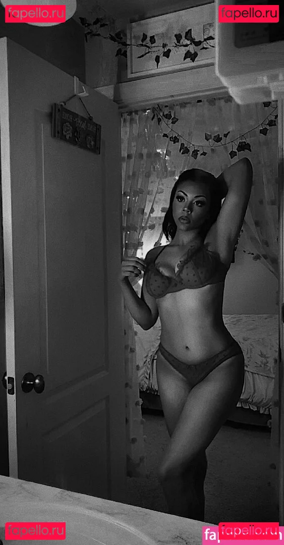 ri.leaked Onlyfans Photo Gallery 