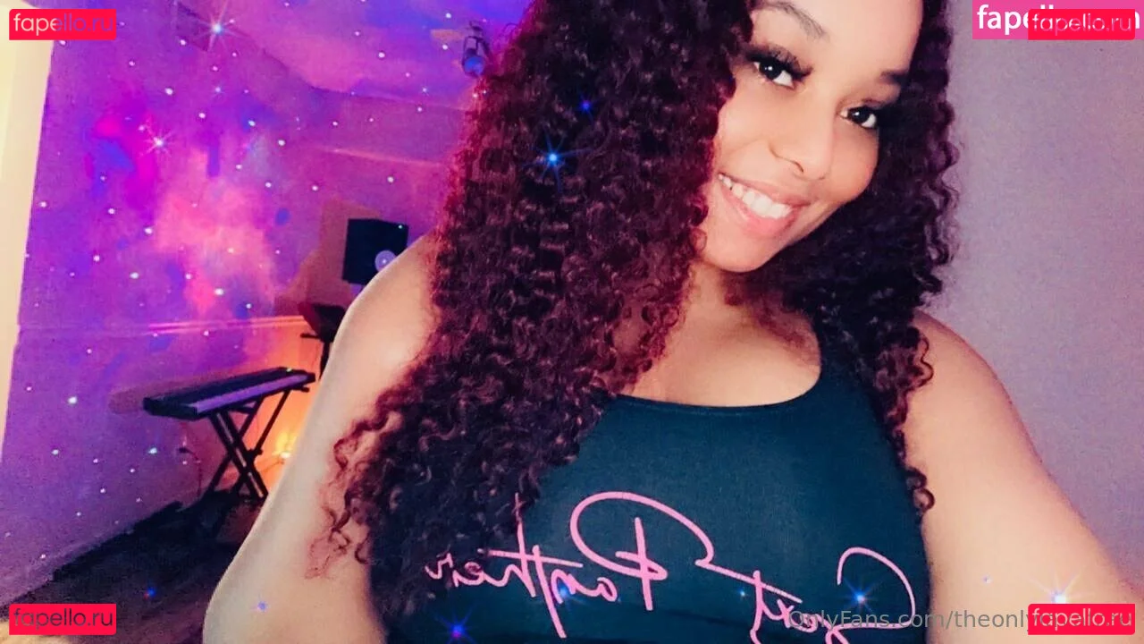 theonlylayafree Onlyfans Photo Gallery 