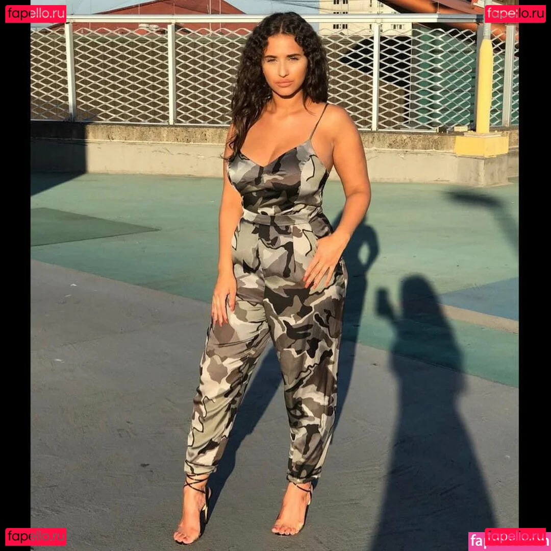 Sarah Malcolm Onlyfans Photo Gallery 