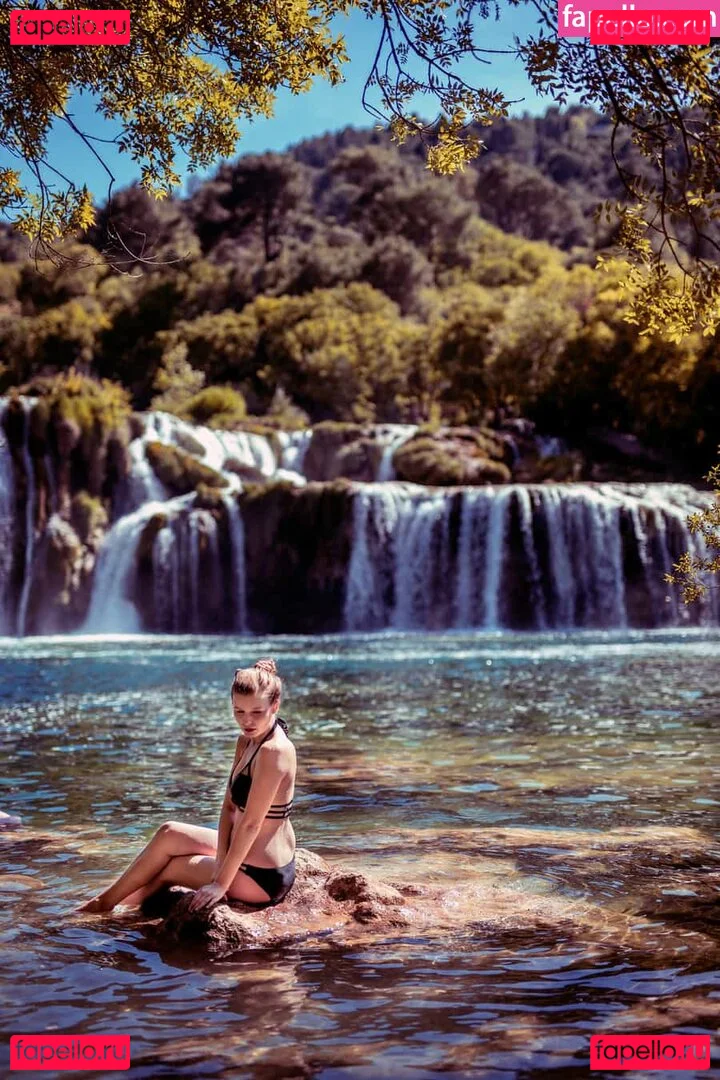 Jade Lyon Onlyfans Photo Gallery 