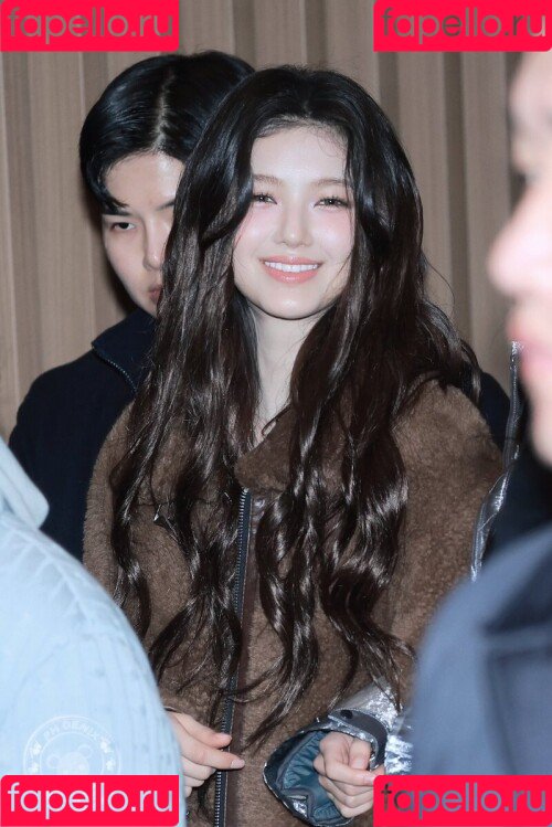 NewJeans Onlyfans Photo Gallery 